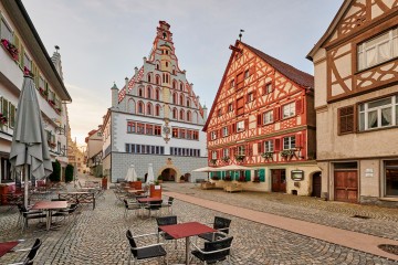 Blick aufs Rathaus in der Altstadt von Bad Waldsee